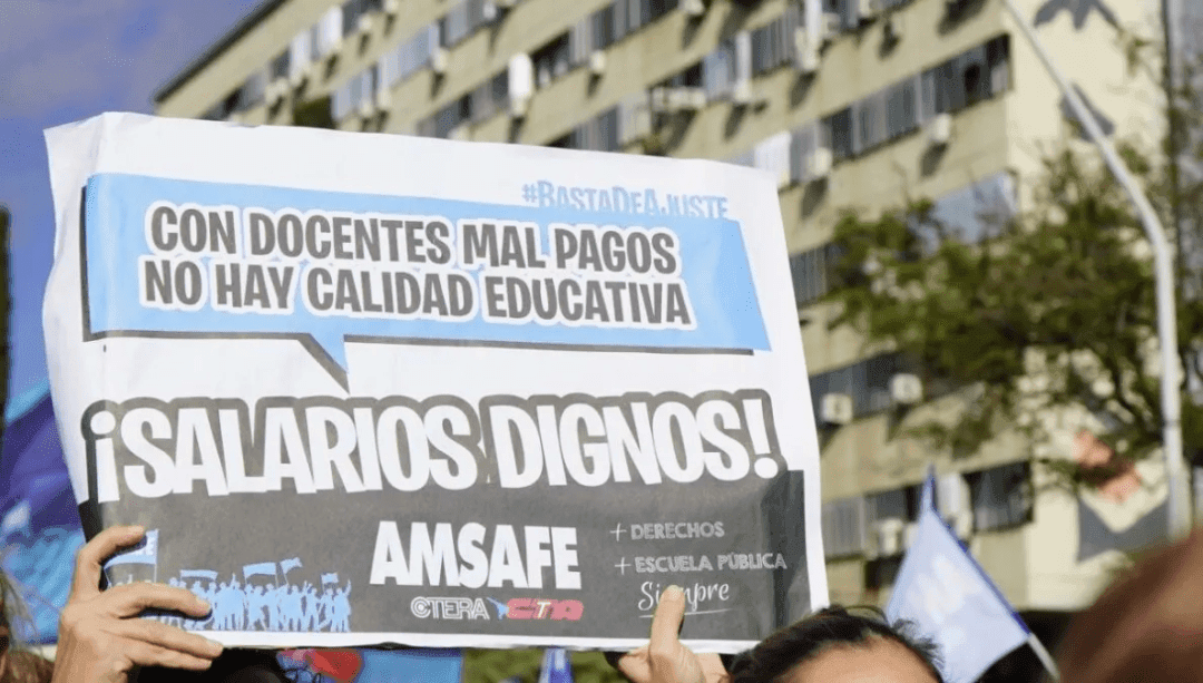 Docentes de Santa Fe pierden un 30% de poder adquisitivo y ratifican paro para el 14 de mayo