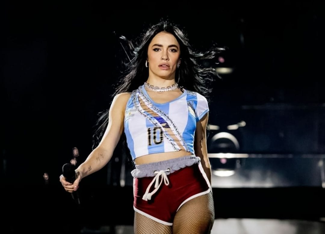 Cuándo la música es ejemplo: Lali juntó más de 1,2 toneladas de alimentos en Vélez