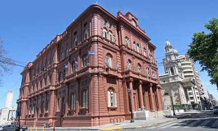 Ingresos en caída libre: El municipio se endeuda para cubrir el déficit fiscal