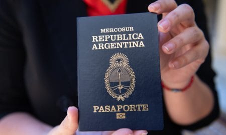 Flexibilizan el trámite para sacar el pasaporte y autorizar la salida del país de menores