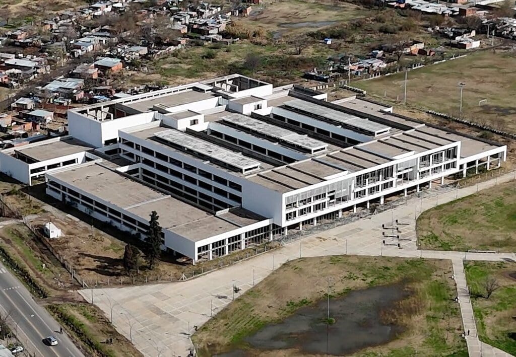 Se licitaron las obras para finalizar el Hospital Regional Sur