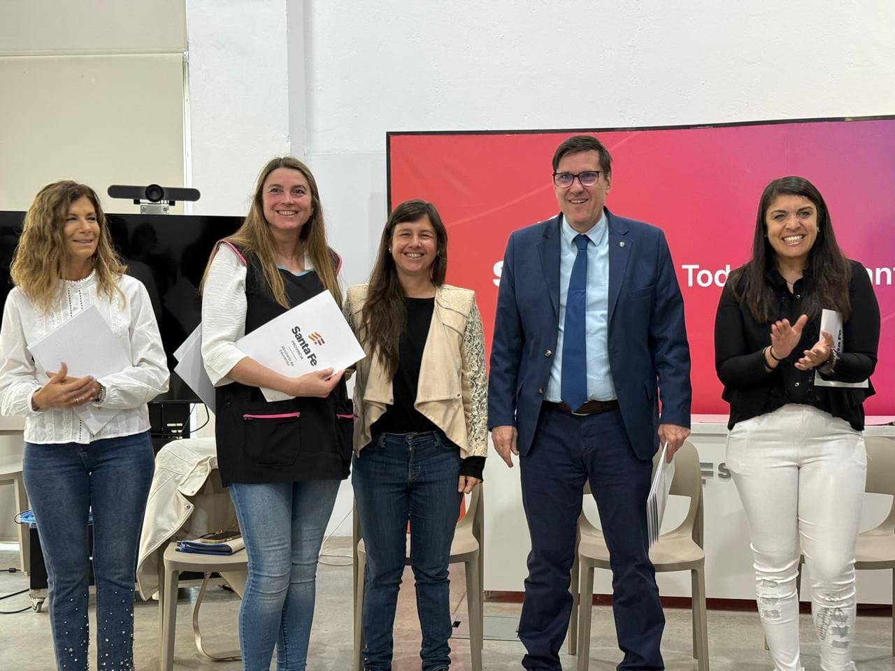 Educación: Provincia entregó más de 261 millones a 21 escuelas del departamento Rosario para mejorar la infraestructura escolar
