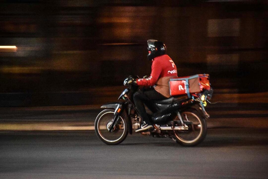 Rosario hará un censo de repartidores de apps para mejorar condiciones laborales y seguridad