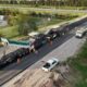 El Camino de la Cremería ya recibe asfalto y la obra alcanza el 80% de avance