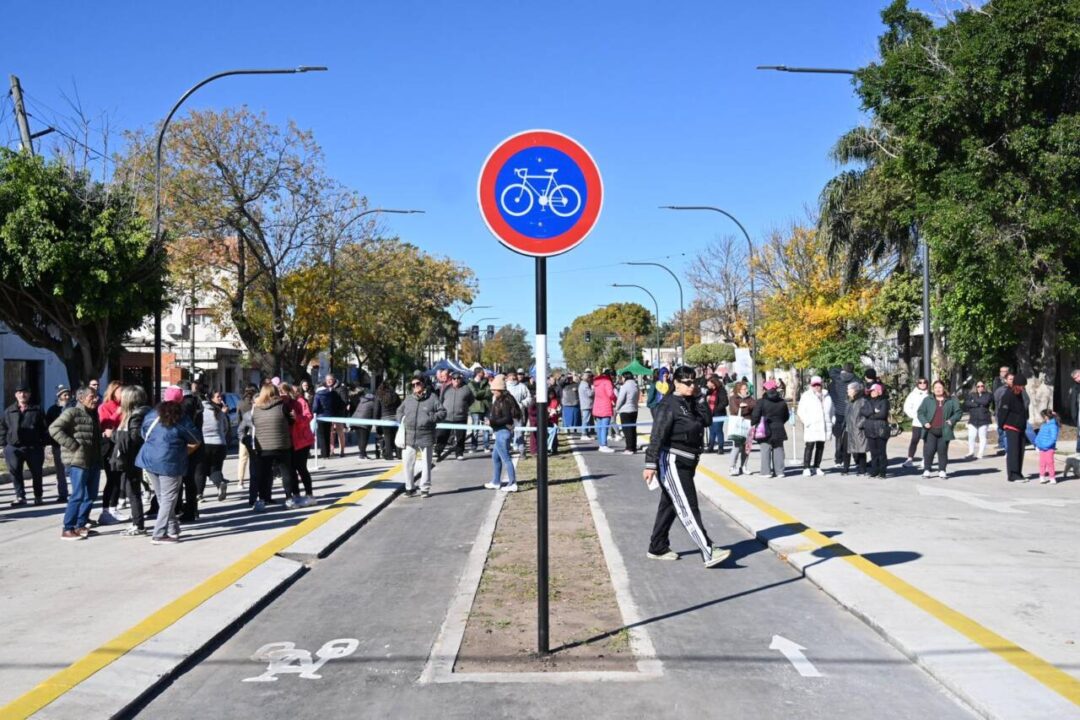 Obras urbanas: Se inauguró la remodelación integral de Avenida Rouillón