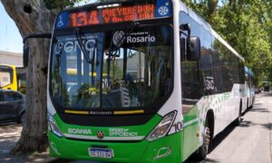 Movilidad: Rosario avanza con colectivos a GNC para renovar la flota