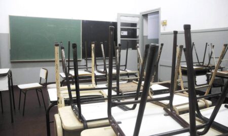 Docentes públicos y privados rechazaron la oferta salarial en Santa Fe