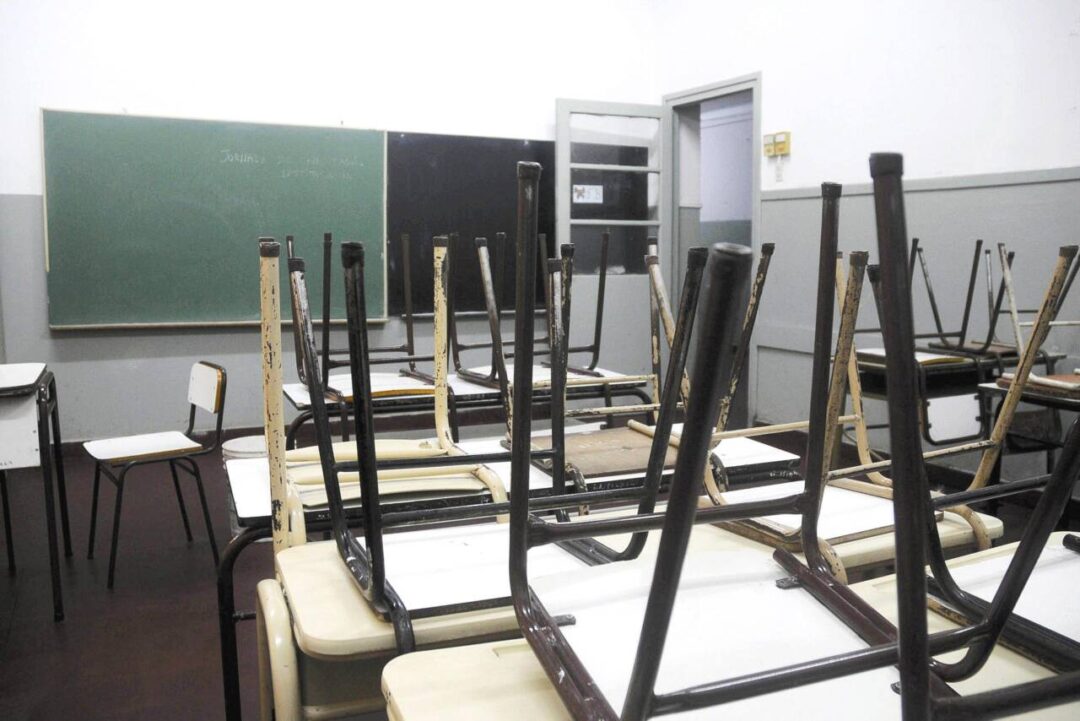 Docentes públicos y privados rechazaron la oferta salarial en Santa Fe