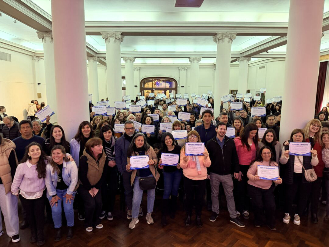 Rosario Emprende entregó más de 360 certificados