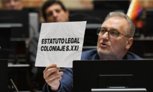 Lewandowski cuestionó la Ley de Tierras y alertó por recursos