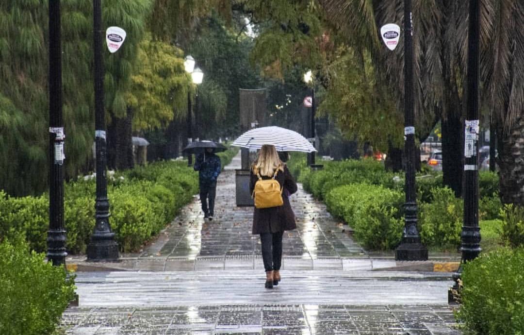 Rosario seguirá con lluvias y el sol volvería el jueves