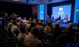 Empresarios y gremios trazaron en Rosario una agenda productiva