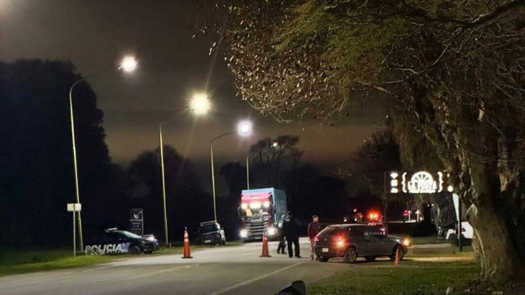 Policía sufrió graves heridas al ser atropellado en la Ruta 33