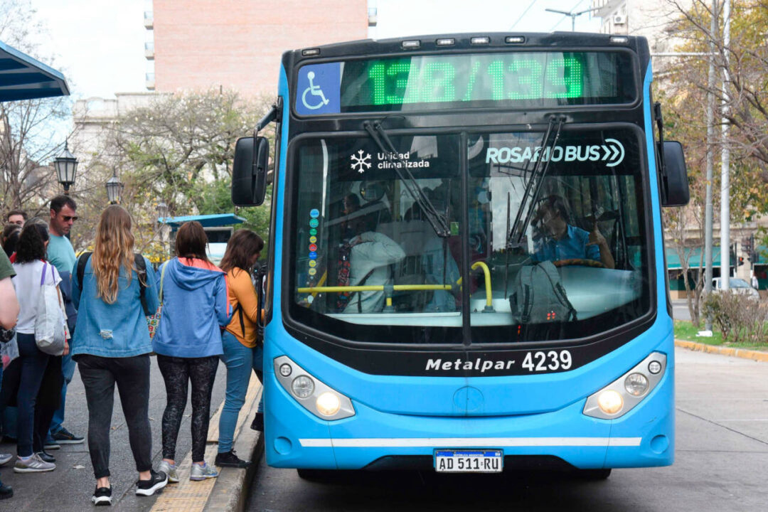 Transporte en Rosario: Usuarios le dieron una muy buena valoración con críticas a la frecuencia