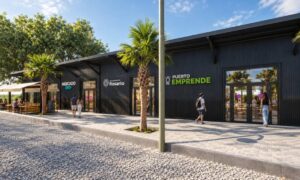 Inaugura Puerto Emprende junto a 400 emprendedores locales